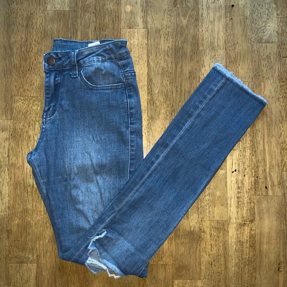 FASHION NOVA Brand Blue Jeans - Picture 2 of 4